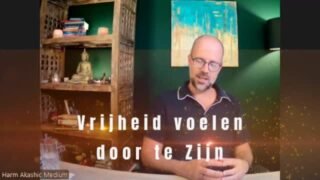 Vrijheid voelen door te ZIJN ✨

​Zit je te veel in je hoofd? We denken vaak dat we van alles móéten, of we zijn bang dat we het niet goed doen. Maar echte vrijheid vind je niet door er eindeloos over na te denken. Je ervaart het door simpelweg te voelen.

​In deze video deel ik een fragment waarin mijn Gidsengroep An Nah doorkomt met een hele simpele, aardende oefening.

​ Doe even mee:
○ ​Leg je handen op je buik.
○ ​Adem er een paar keer rustig naartoe.
○ ​Vraag jezelf af: hoe voelt vrijheid voor mij?

​Het mag simpel zijn. 

Wil jij ook uit je hoofd en in je lijf zakken? Boek jouw sessie via de link in de bio.

🤍

​#vrijheid #uitjehoofd #voelen #bewustwording #nuchterespiritualiteit