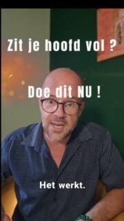 Ik herhaal ’m nog maar een keer. Soms is het zo simpel.

Je hoofd zit vol… maar ditt hoeft niet zo te blijven. Open dat dakraam. Laat alles wat niet van jou is… gewoon weg.

Niet analyseren.
Niet oplossen.
Gewoon laten gaan.

En kijk daarna eens wat er overblijft.

🤍

#RustInJeHoofd
#Healing
#Loslaten
#AkashaKronieken
#Nederland